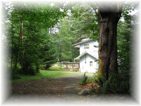 Chestnut Cottage, rental accommodation on Quadra Island BC