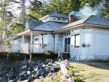 Waterfront vacation rentals on Quadra Island, BC